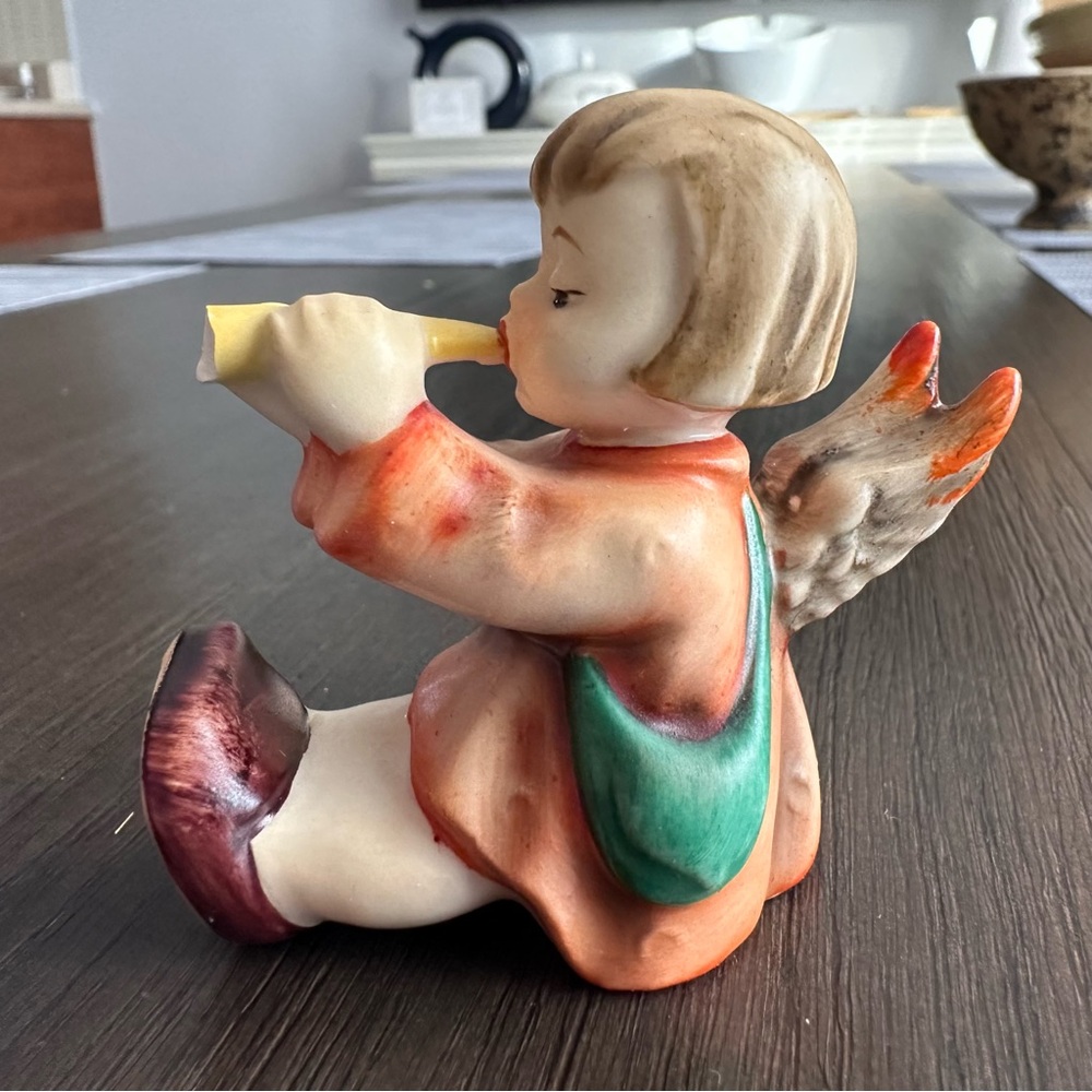 W. Germany Hummel Angel with trumpet (broken trumpet)